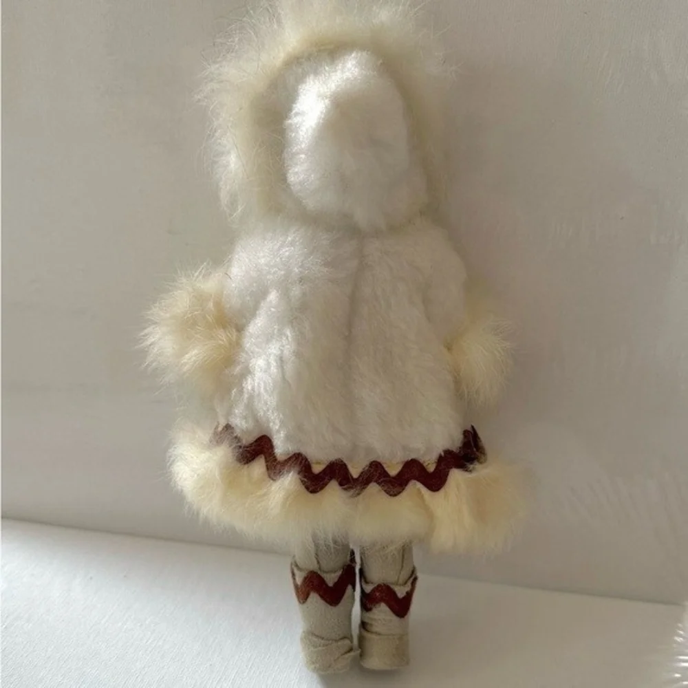 Vintage Alaska Inuit Girl Doll 8